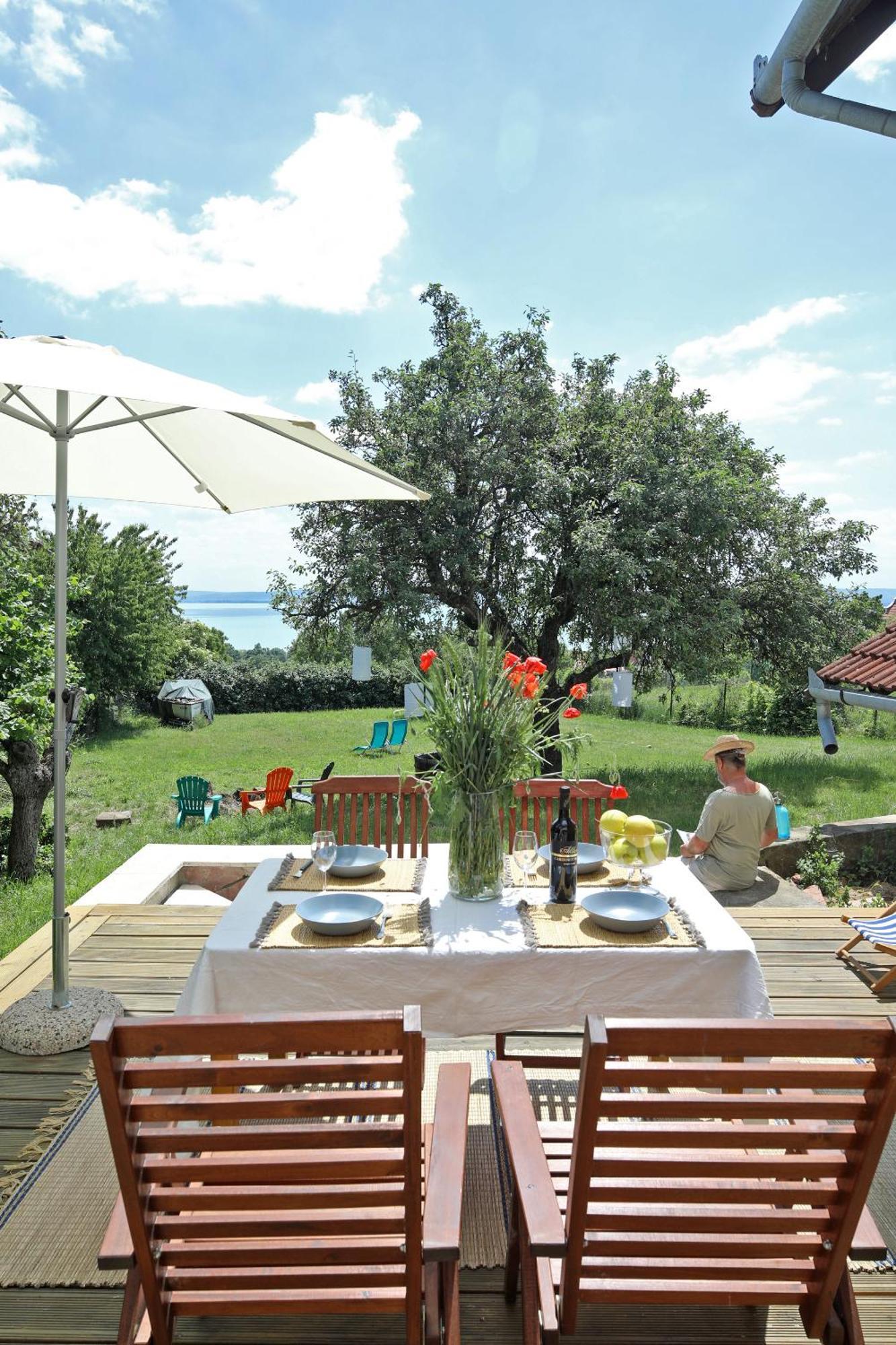 Panorámás Vincellérház - *